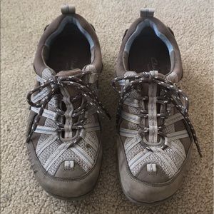 Clarks women’s wave circuit sneakers